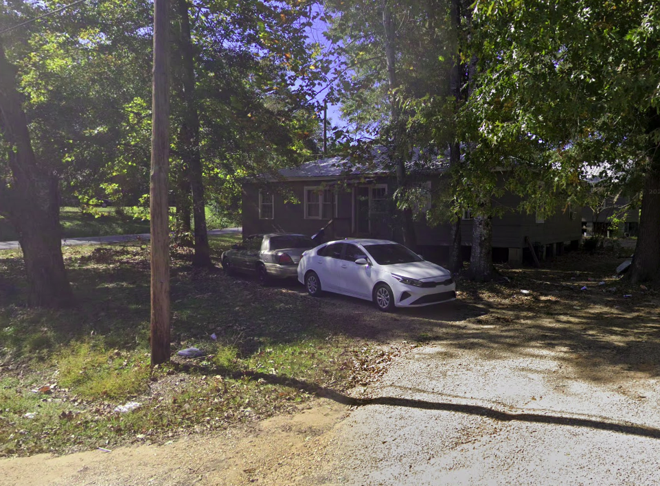 3155 Airport-Fernwood Road